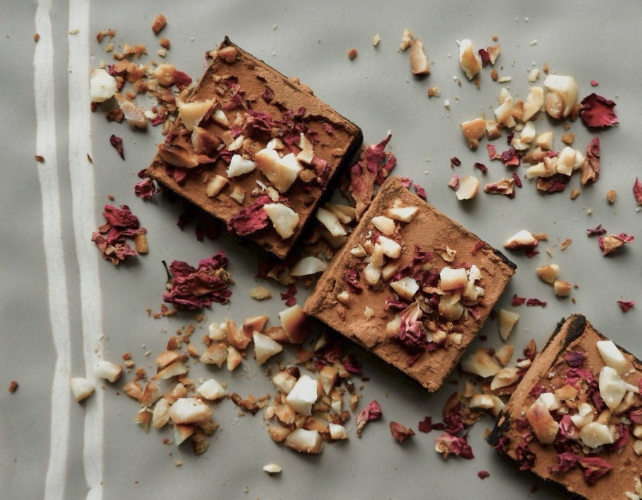 Black Tahini Fudge